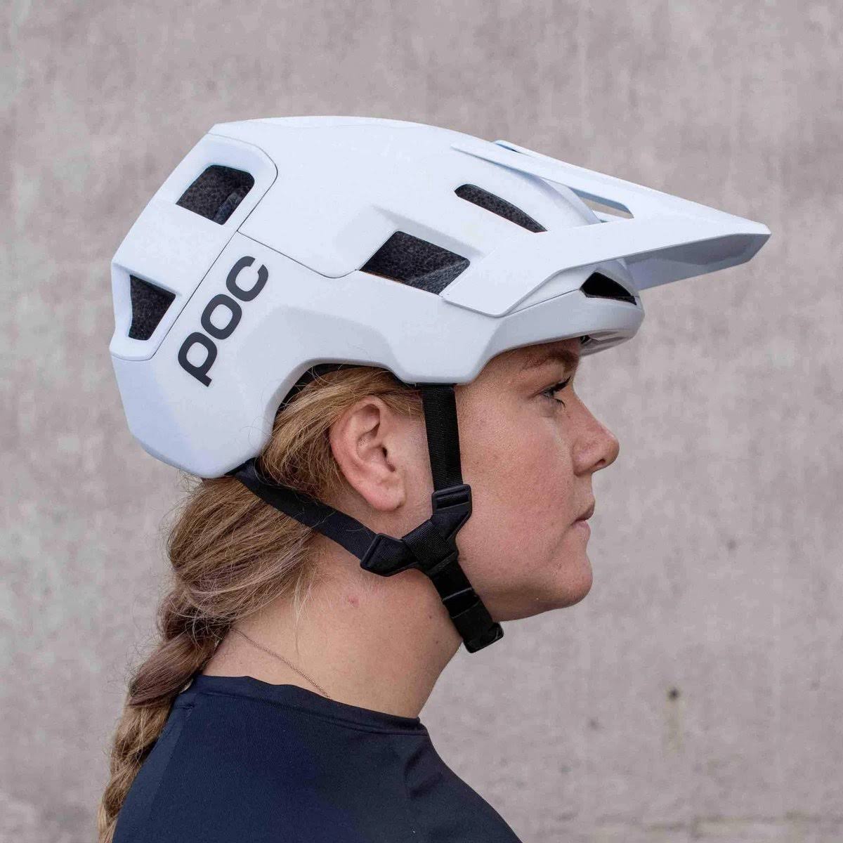 White MIPS Helmet U110690