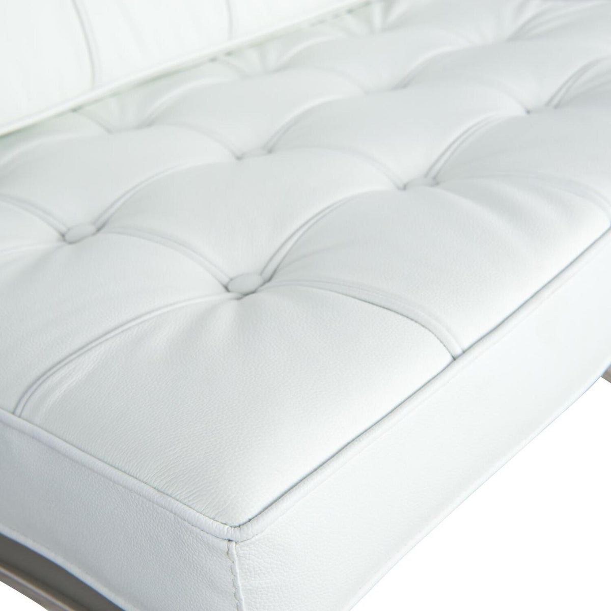 Pavilion Chair & Ottoman Y668