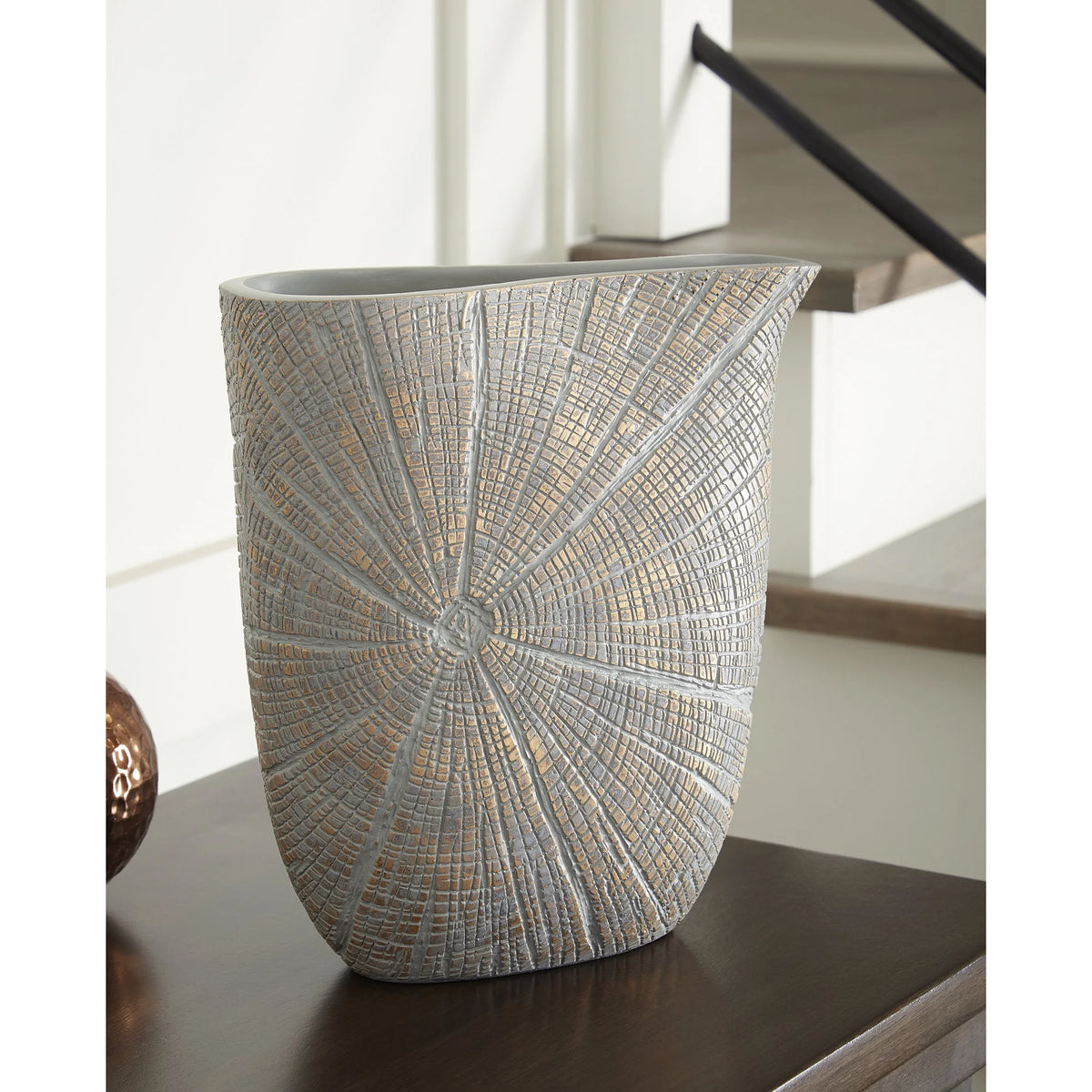 Contemporary Starburst Patterned Polyresin Vase W583