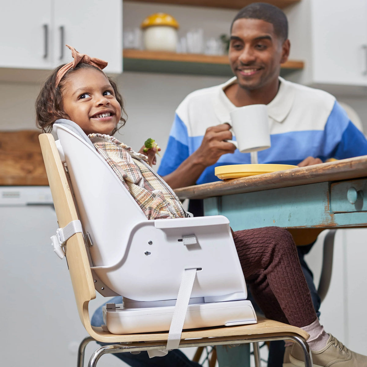 Rotating High Chair U779