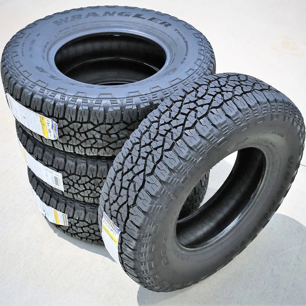 Set of 4 All Terrain Tires 235/75R15 J35419