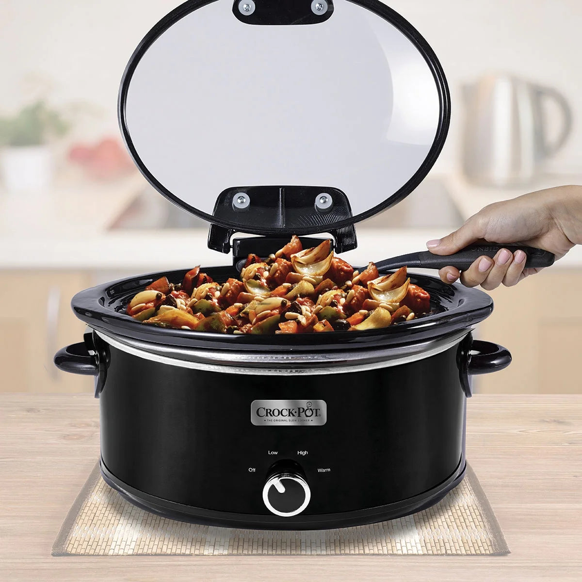 6-qt. Oval Slow Cooker, Black Q733
