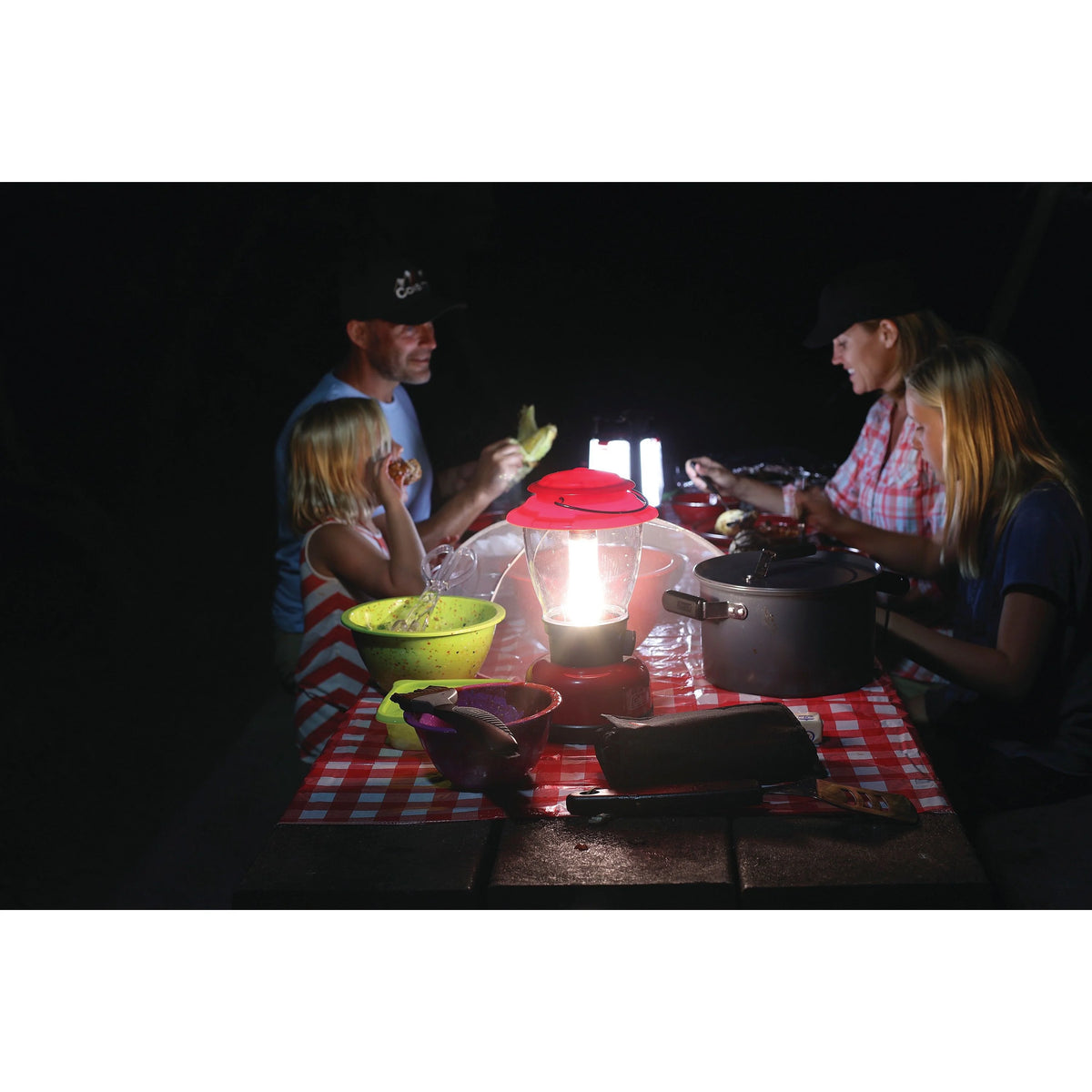 Coleman 700 Lumens Classic XL LED Lantern S6538