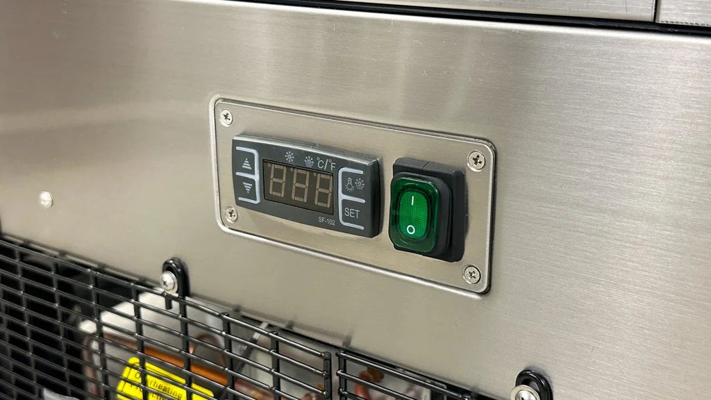 60 ins Bakery Refrigerator Case A24076