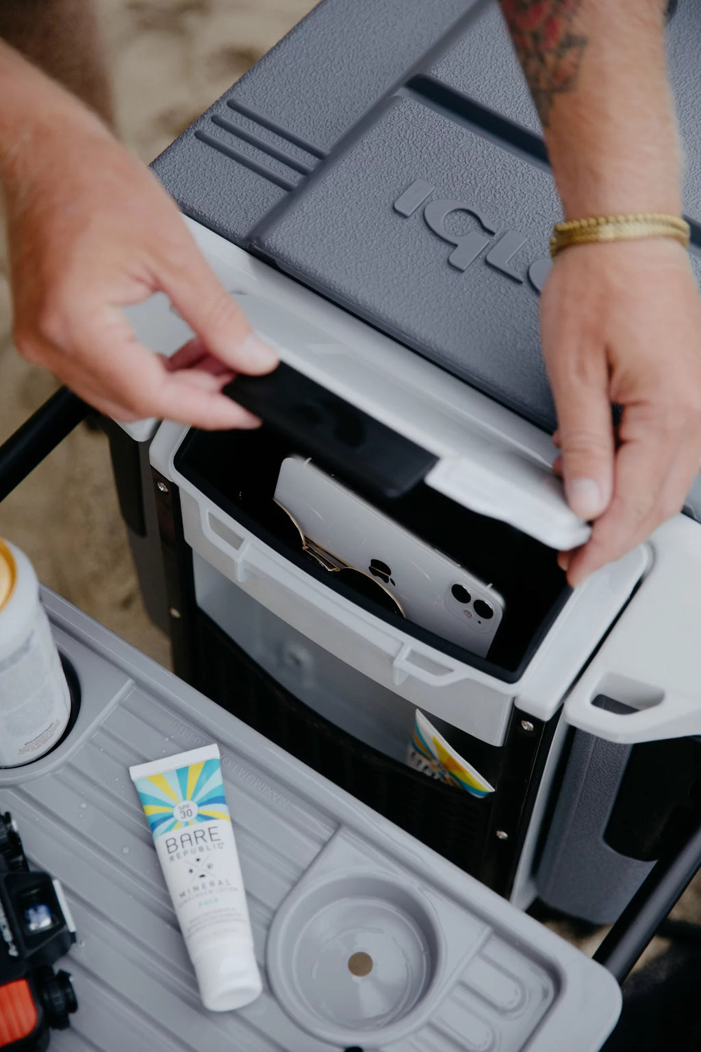 70 Qt. Wheeled Cooler Q38979